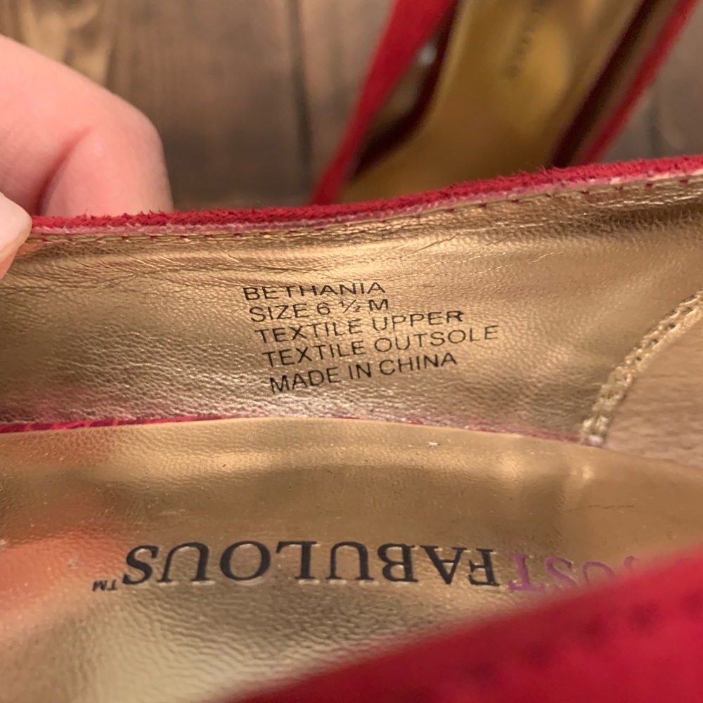 Hot red heels! 👠 - Picture 8 of 8